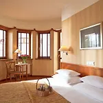 Lubicz Hotel 3*