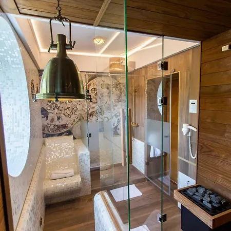 Lubicz Hotel 3*