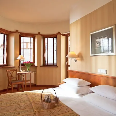Lubicz Hotel 3*