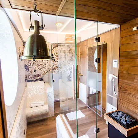 ホテル Lubicz グディニャ